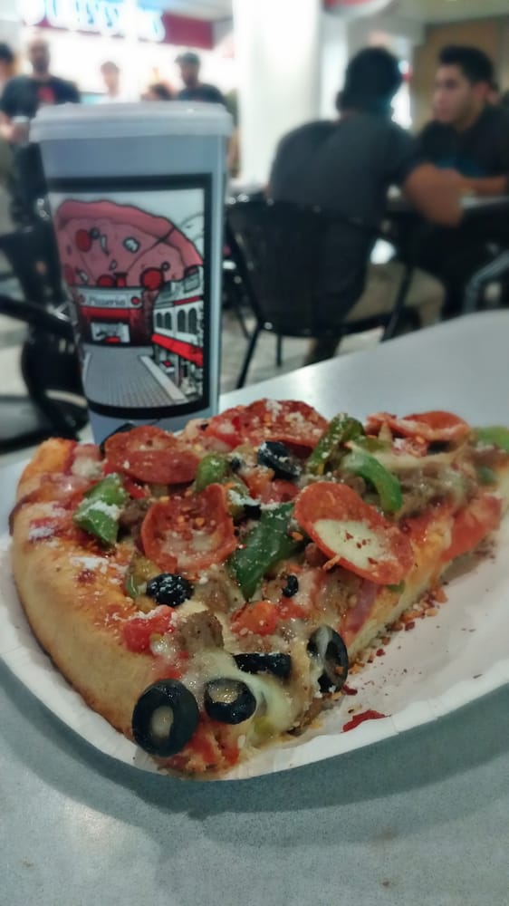 Roman Delight Pizza, Atlanta Roadtrippers