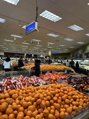 H Mart Lynnwood by null