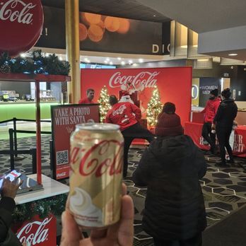 Showcase Cinema de Lux Cross County - Come take a picture with Santa and get a holiday creamy vanilla coca cola - Cinema Near Me - Yonkers, New York Showcase Cinema de Lux Cross County - Come take a picture with Santa and get a holiday creamy vanilla coca cola - Cinema Near Me - Yonkers, New York