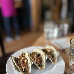 Que Sazon Restaurant and Ceviche Bar