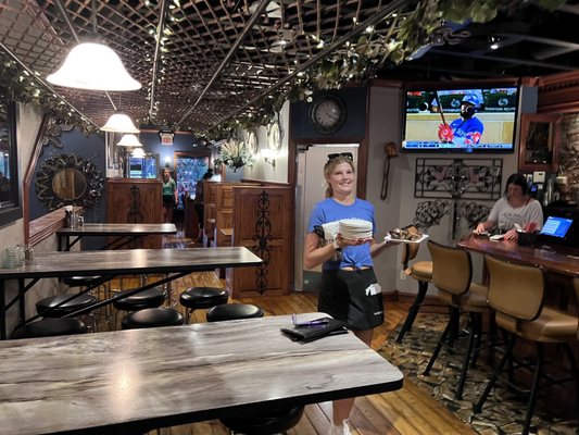 Muddy Waters Bar & Grill by null