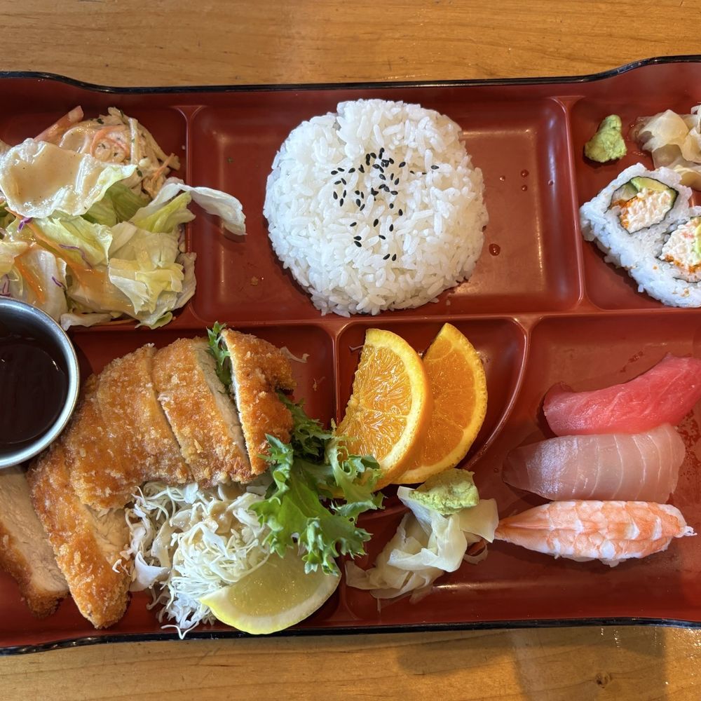 Miyabi Restaurant - Japanese Near Me - Tukwila, Washington