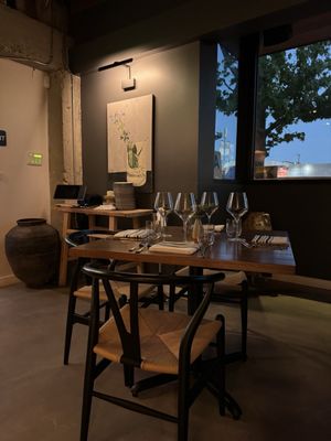 Cellar Hand by null