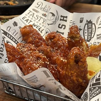 Five Senses - Ogam Extra Crispy Chicken Wings... spicy version but wasn't that spicy. - Korean Near Me - New York, New York Five Senses - Ogam Extra Crispy Chicken Wings... spicy version but wasn't that spicy. - Korean Near Me - New York, New York
