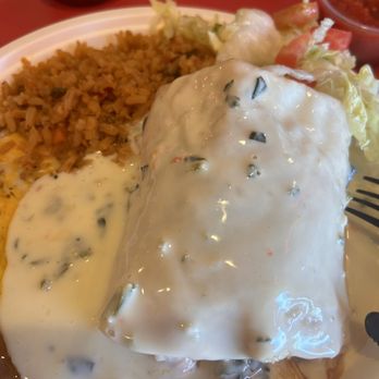 Julio's Too - 1/2 Spinach con queso burrito with chicken - Mexican Near Me - Scottsdale, Arizona Julio's Too - 1/2 Spinach con queso burrito with chicken - Mexican Near Me - Scottsdale, Arizona