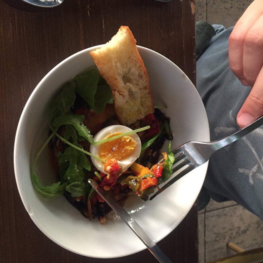 Le Galoubet - Salade - French Near Me - Arles, 13