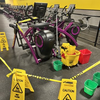 Planet Fitness - What a disaster! Thank you, high schoolers ! - Gyms Near Me - Alhambra, California