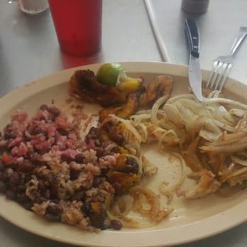 Tipico Hondureño - Came to this small quaint little cafeteria today because I was in the area and it was a good meal, tasty - Latin American Near Me - Miami, Florida