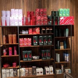 Starbucks - Perfect holiday display EVERY YEAR