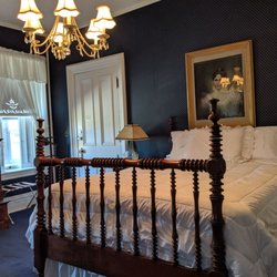 Victorian Inn Bed and Breakfast - David's room