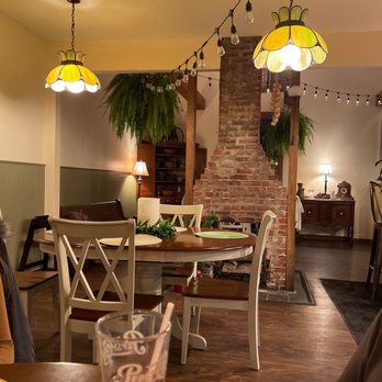 Fat Olive - Dinning room - Chicken Wings Near Me - Parsons, West Virginia