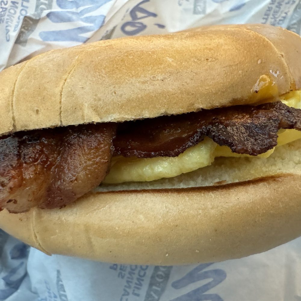 Mo's Seafood & Chowder - Breakfast sandwich - Seafood Near Me - Portland, Oregon