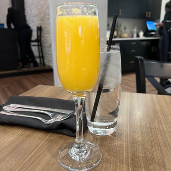 Double Nickel - Peach Mimosa - Breakfast & Brunch Near Me - Cleveland, Ohio Double Nickel - Peach Mimosa - Breakfast & Brunch Near Me - Cleveland, Ohio