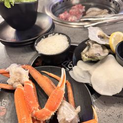 KPOT Korean BBQ & Hot Pot - Crab and oyster