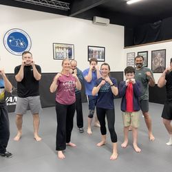 Vandry Brazilian Jiu Jitsu - Kickboxing/Muay Thai classes for adults and teens. Classes are for all fitness levels from beginner to advanced.
