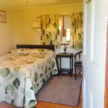 Chamber Lane Motel - Cabin room.....cozy! - Hotels Near Me - Round Lake, New York Chamber Lane Motel - Cabin room.....cozy! - Hotels Near Me - Round Lake, New York