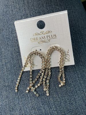 $1 Jewelry Galore Moore