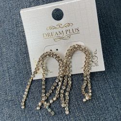 $1 Jewelry Galore Moore - Earrings
