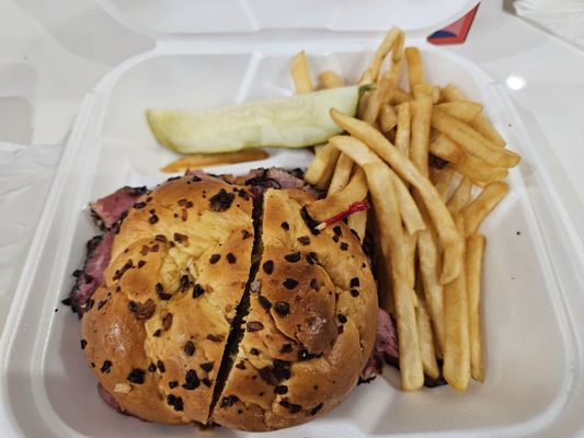 Miracle Mile Deli by null