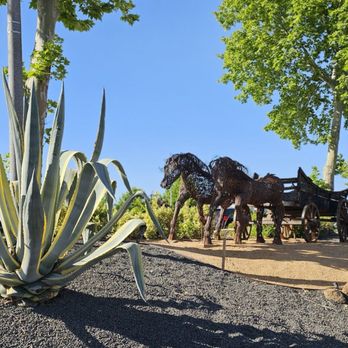 Catrina's Cantina - two horses pulling a carriage - Salad Near Me - Rocklin, California