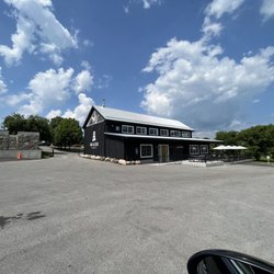 100 Acre Brewing Co. - Outside