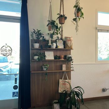 The Dirty Penguin - decor - Coffee & Tea Near Me - Chino Hills, California