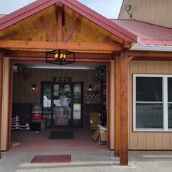 Floyd Farm & Feed & Pet Grooming - Entrance