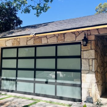 210 Garage Doors - Metal & glass garage door from 210 Garage Doors. - Garage Door Services Near Me - Pipe Creek, Texas 210 Garage Doors - Metal & glass garage door from 210 Garage Doors. - Garage Door Services Near Me - Pipe Creek, Texas