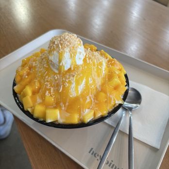 Heybings - mango bingsoo - Desserts Near Me - Costa Mesa, California