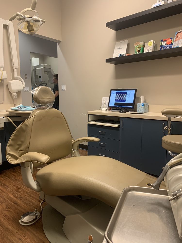 URGENT DENTAL 15 Photos & 94 Reviews 340 E Warm Springs Rd, Las