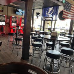Raccoon's Bar and Grill