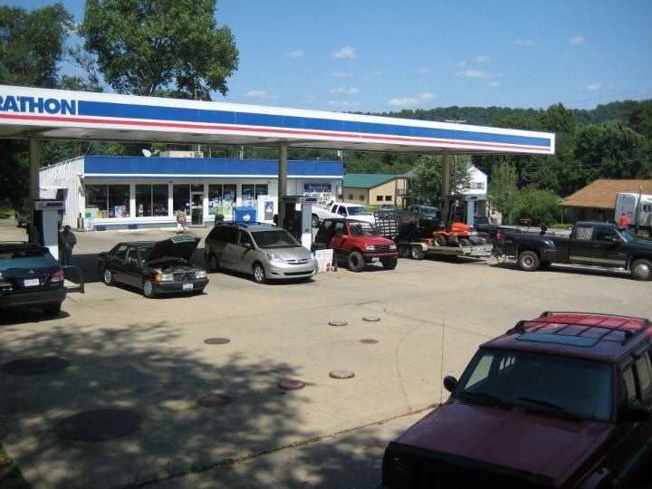 TOM’S CARRY OUT 329 Highway 7 N, Powhatan Point, Ohio Gas Stations