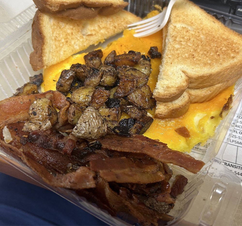 BANTAM BAY Updated April 2024 12 Photos 19 N Madison St, Quincy, Florida Breakfast