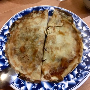 Foyer Mon Vietnam - Crepes with caramelised pinneapple and ginger - Vietnamese Near Me - Paris, 75 Foyer Mon Vietnam - Crepes with caramelised pinneapple and ginger - Vietnamese Near Me - Paris, 75