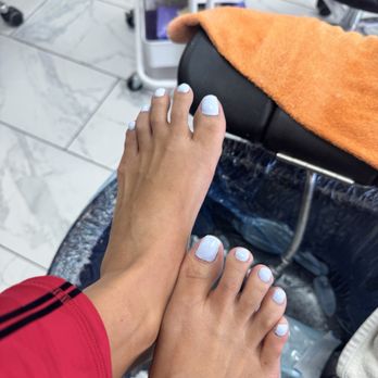 Golden Nail Lounge - My clumpy messy gel nail I could've done on my own. - Nail Salons Near Me - Las Vegas, Nevada Golden Nail Lounge - My clumpy messy gel nail I could've done on my own. - Nail Salons Near Me - Las Vegas, Nevada