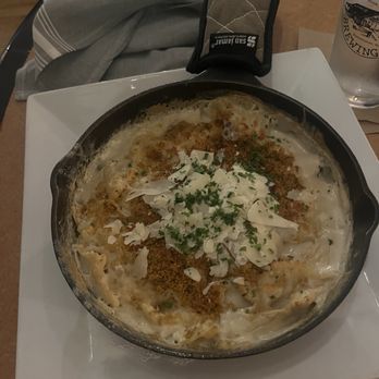 Luccas American Kitchen - Mac & cheese - Seafood Near Me - Leominster, Massachusetts