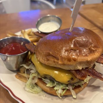 Zinburger - Bacon Cheeseburger - Burgers Near Me - Phoenix, Arizona Zinburger - Bacon Cheeseburger - Burgers Near Me - Phoenix, Arizona