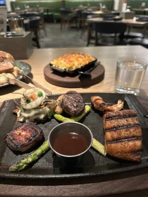 CARVE American Grille - Central Austin by null