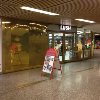 Lush - Cosmetics & Beauty Supply Near Me - Helsinki, 18 Lush - Cosmetics & Beauty Supply Near Me - Helsinki, 18