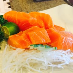 Kimono Ken - Salmon Sashimi