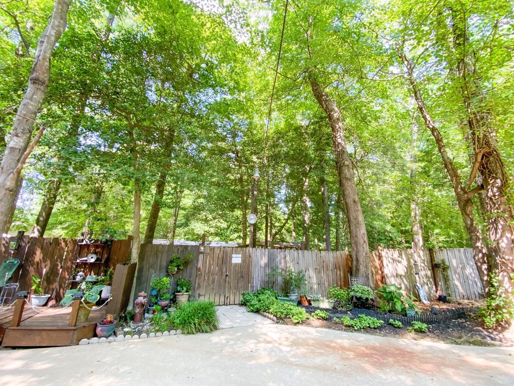 HILO KENNEL Updated September 2024 117 Duffie Rd, Simpsonville