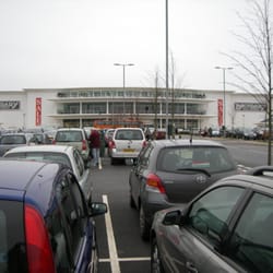 M and S OUTLET