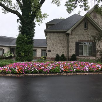 Landmark DBM - a flower bed in front of a house - Lawn Services Near Me - McCordsville, Indiana Landmark DBM - a flower bed in front of a house - Lawn Services Near Me - McCordsville, Indiana