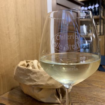 Osteria Alla Staffa - White wine - Venetian Near Me - Venezia, VE Osteria Alla Staffa - White wine - Venetian Near Me - Venezia, VE
