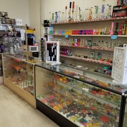 Usa Smoke Shop & Mini Mart - Pipes