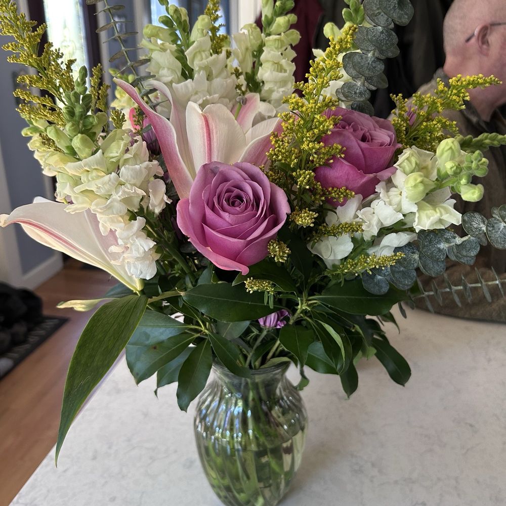Passion Bouquet - Beautiful floral arrangement with Roses - Florists Near Me - Boston, Massachusetts Passion Bouquet - Beautiful floral arrangement with Roses - Florists Near Me - Boston, Massachusetts