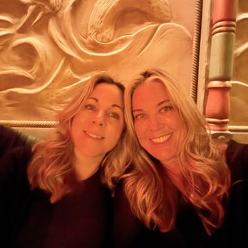 Morgan’s Cove - Girls night out - Tiki Bars Near Me - Tampa, Florida