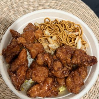 Tigawok - Orange chicken bowl with rice and chow mein. Really good portion! - Chinese Near Me - Burbank, California