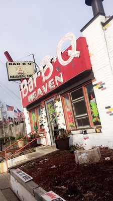 Bar-B-Q Heaven by null