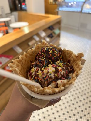 Jeni's Splendid Ice Creams by null